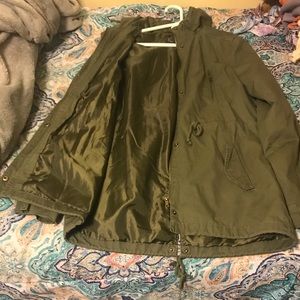 I’m selling a green anorak jacket